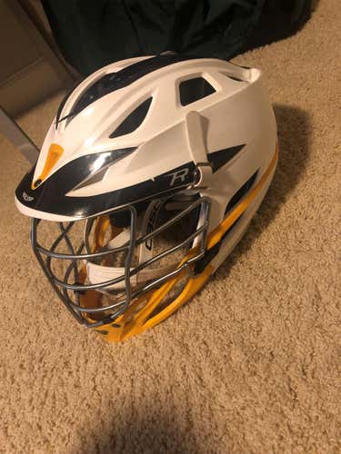 R Helmet