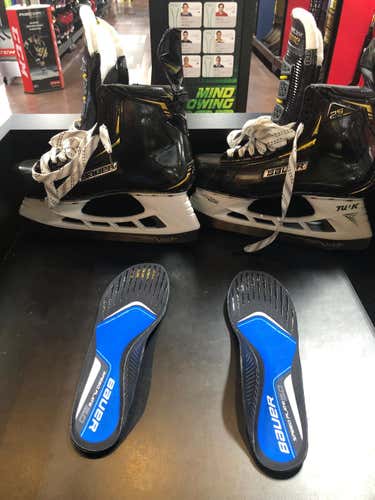 New Bauer 2s Pro Hockey Skates Size 8.5