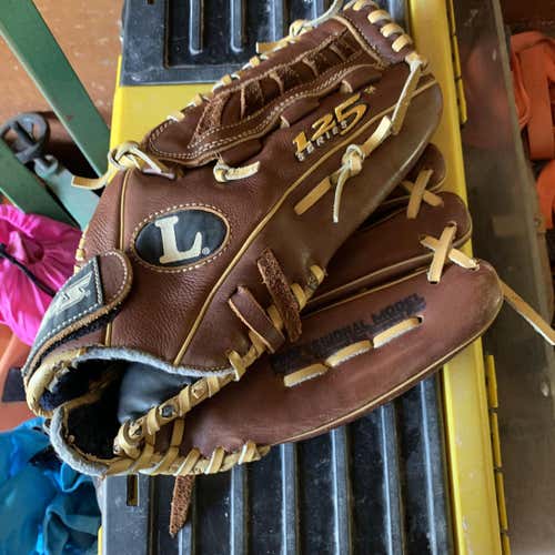 Louisville Slugger 125 Series Baseball Glove