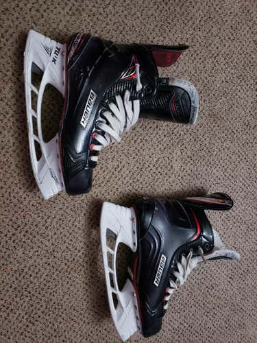 Bauer Vapor X900 Hockey Skates Senior Size 8.5