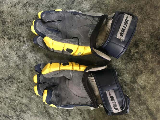 Quinnipiac Issued STX Stallion 500 Lacrosse Gloves