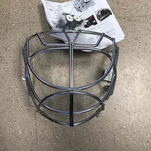 New CCM 9000 Goalie Cage Senior Pro Stock - M/L