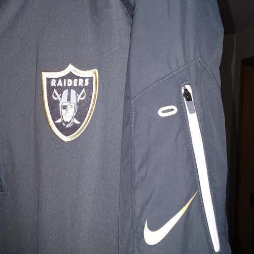 Oakland Raiders XXL 1/4 zip pullover w/cellphone/IPod pocket