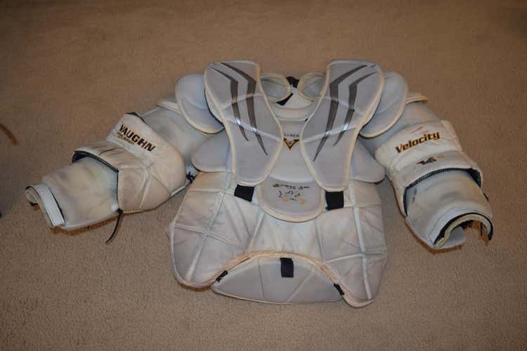 Vaughn V6 2200 Pro Goalie Chest Protector Senior Pro Stock Hellberg