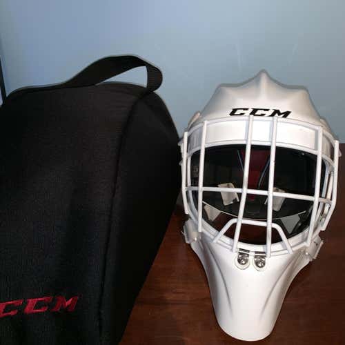 CCM 9000 Goalie Mask- Senior Large