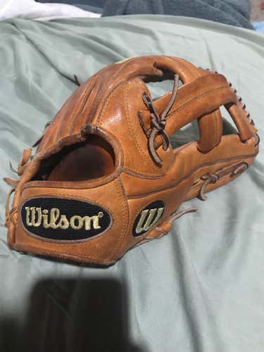 A2000 Baseball Glove