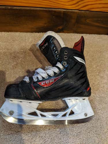 CCM RBZ Hockey Skates Junior Size 5
