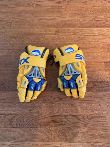 G22 Lacrosse Gloves