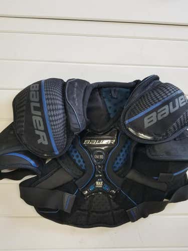 Bauer Supreme One95 Shoulder Pads Senior Large