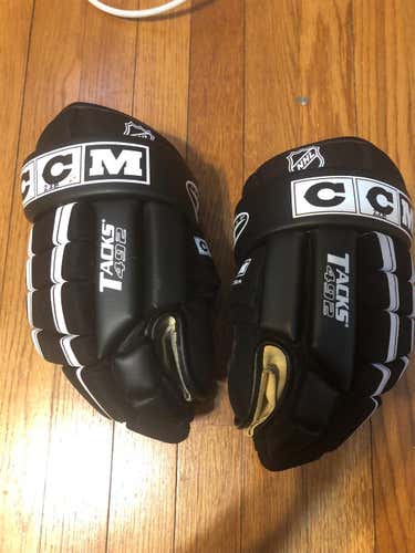 CCM Tacks 492 Gloves Senior Size 13”