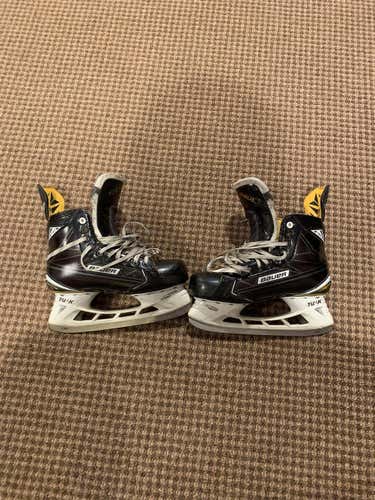 Supreme 180 Hockey Skates Size 8