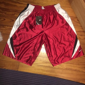 New Nike Shorts Youth XL