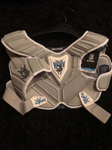 New King V Mid Shoulder Pads