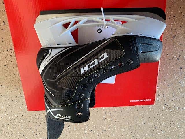New CCM Tacks 9040 Hockey Skates Size 6