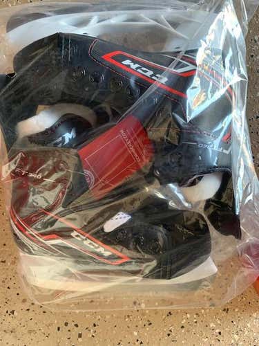 New CCM JetSpeed FT340 Hockey Skates Youth Size 13