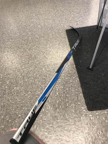 2 Pack New XC9 ACF Hockey Stick Righty Mid Senior