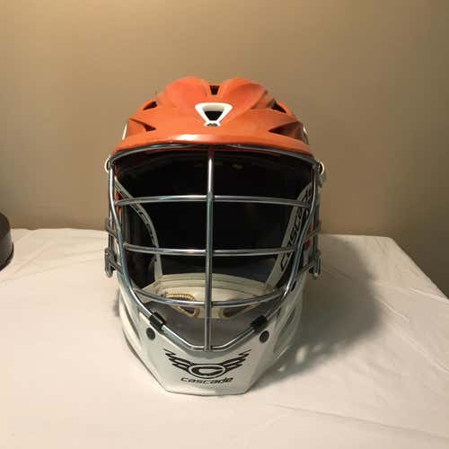 R Helmet