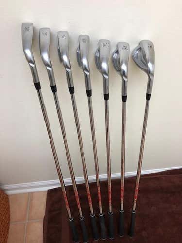 Ping i210 Iron Set Righty