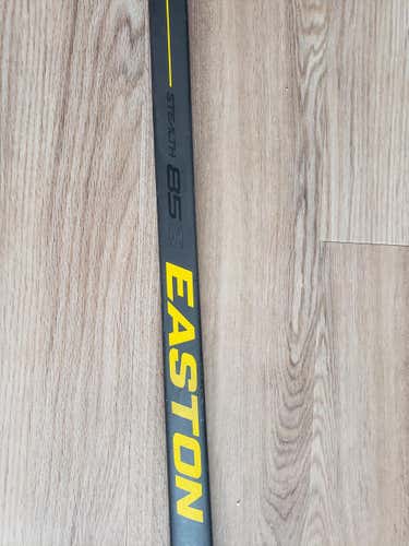 Easton Stealth Hockey Stick Righty Mid Senior