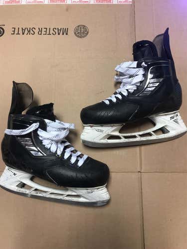 VH/True Hockey Skates Senior Pro Stock Size 8.5
