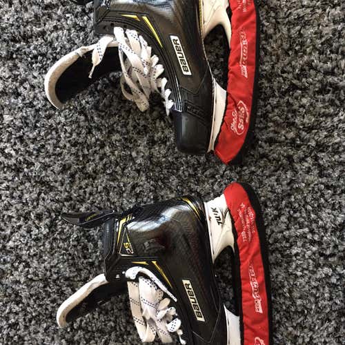 Supreme 2S Pro Skates Size 9.5