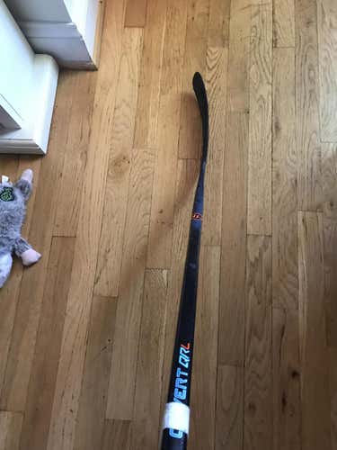 Warrior Covert QRL Hockey Stick Righty Toe Senior Pro Stock