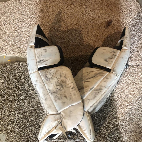 Bauer White Senior One.7 32” + 1” Goalie Leg Pads