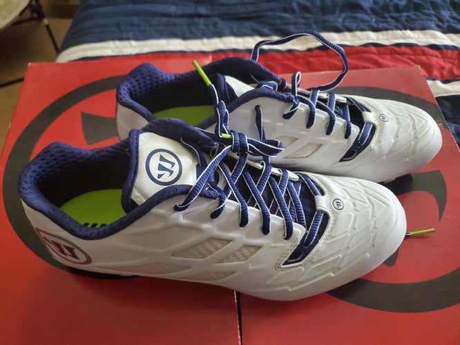 New Warrior Burn 8 Cleats - NIB Size 10