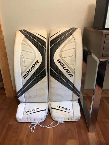 Vapor X900 Goalie Leg Pads Senior