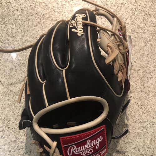 New Heart of the Hide Baseball Glove 11.5”