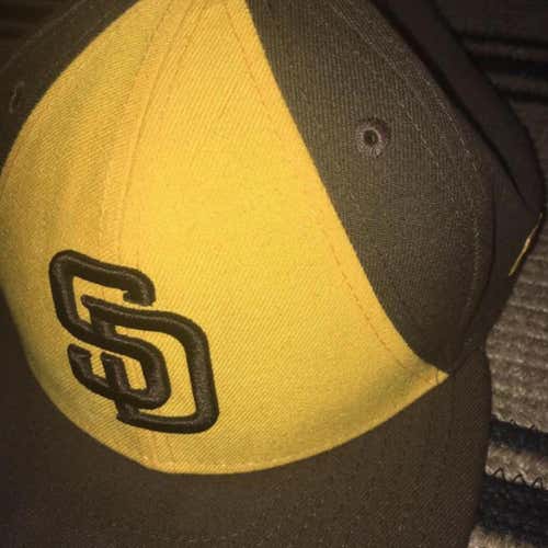 San Diego Padres And Cleveland Indians Hat Bundle
