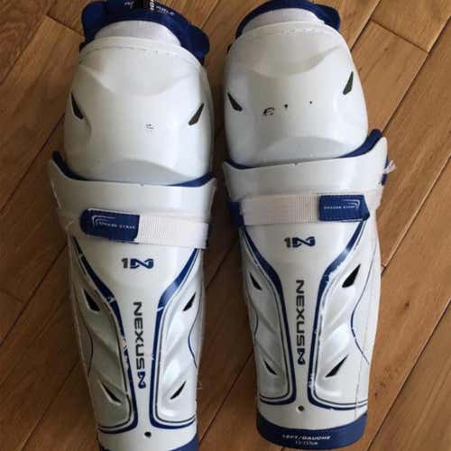 Nexus 1N Shin Pads Senior