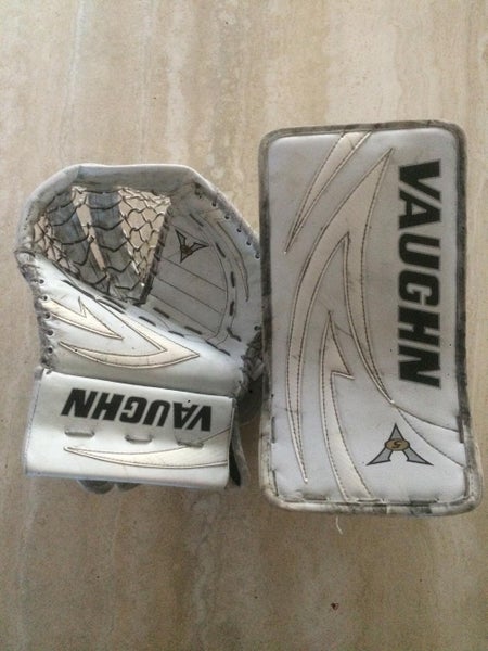 Vaughn Velocity V5 Goalie Glove & Blocker Regular Senior