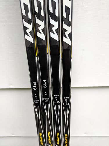 4 CCM Super Tacks 2.0 Pro Stock P19 85 Flex