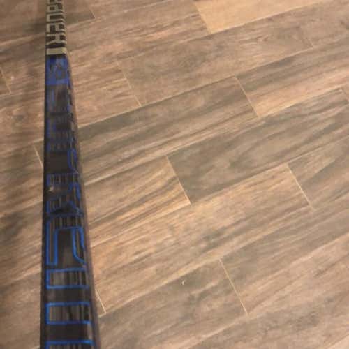 New Supreme 2S Pro Hockey Stick Righty P88 77 Flex