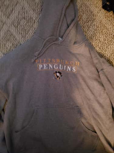 Pittsburgh Penguins sweatshirt