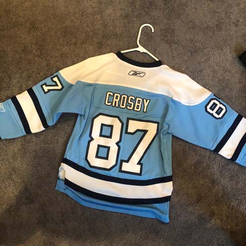 Sidney Crosby ‘08 Winter Classic Jersey (Youth M)