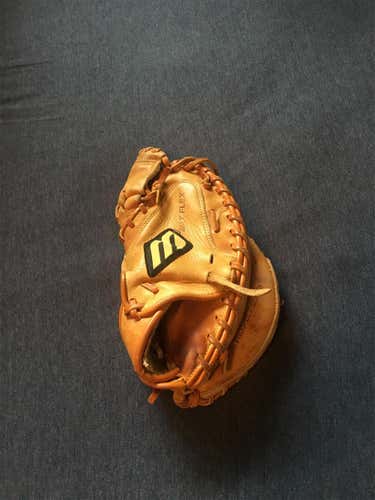 Child Mizuno Baseball Catchers Glove