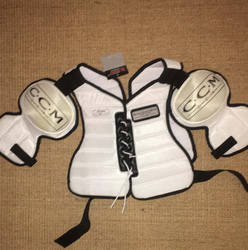 New NWT CCM Classic SP1899 Shoulder Pads Senior SherWood 5030