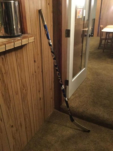 Easton S17 Hockey Stick Righty Mid Senior