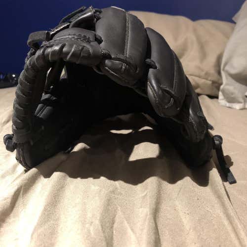 Gold Glove Baseball Glove