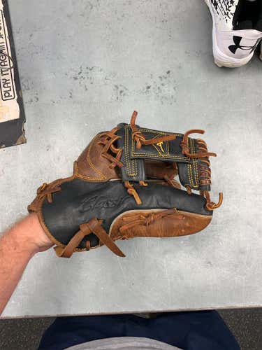 Mizuno USA Pro Classic Soft Mitt (11.75”)