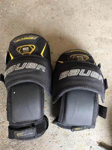 Bauer Supreme Knee Guards
