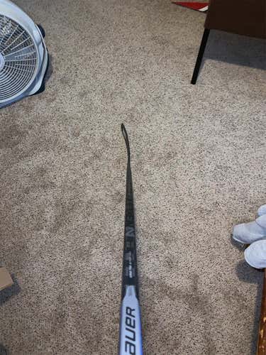 New Nexus 8000 Hockey Stick Righty Mid Senior