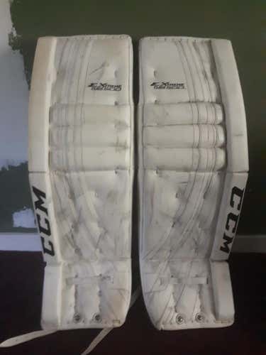 CCM Extreme Flex 500 Goalie Leg Pads Senior