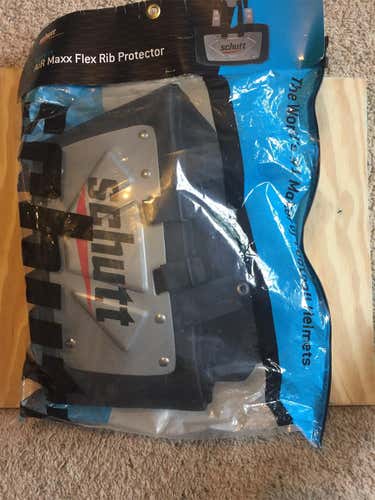 Schutt Air Maxx Varsity Rib Protector