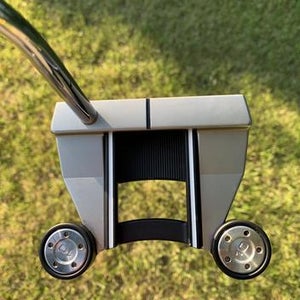 Scotty Cameron Futura 6M Putter Right 34" w/ Headcover - Mint Condition