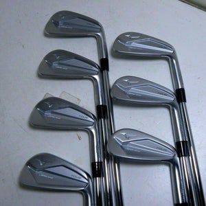 Mizuno JPX 919 Tour Iron Set 4-PW RH Steel Dynamic Gold 120 Stiff Flex