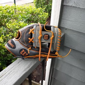 New Wilson A2K Baseball Glove