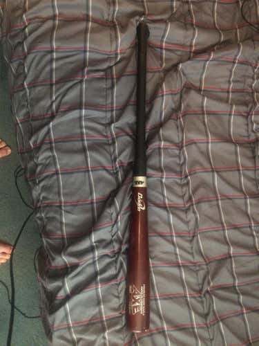 Maple AXE Bat!